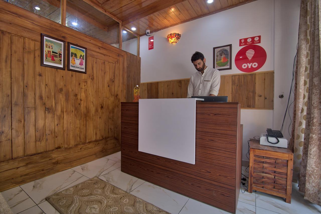 Oyo 13755 Woodstock Inn Далхаузи Екстериор снимка