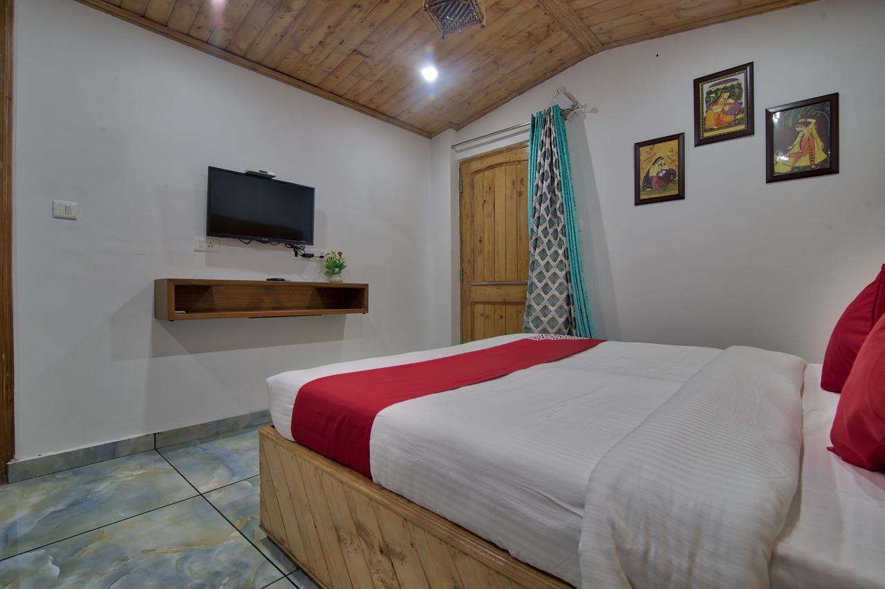 Oyo 13755 Woodstock Inn Далхаузи Екстериор снимка