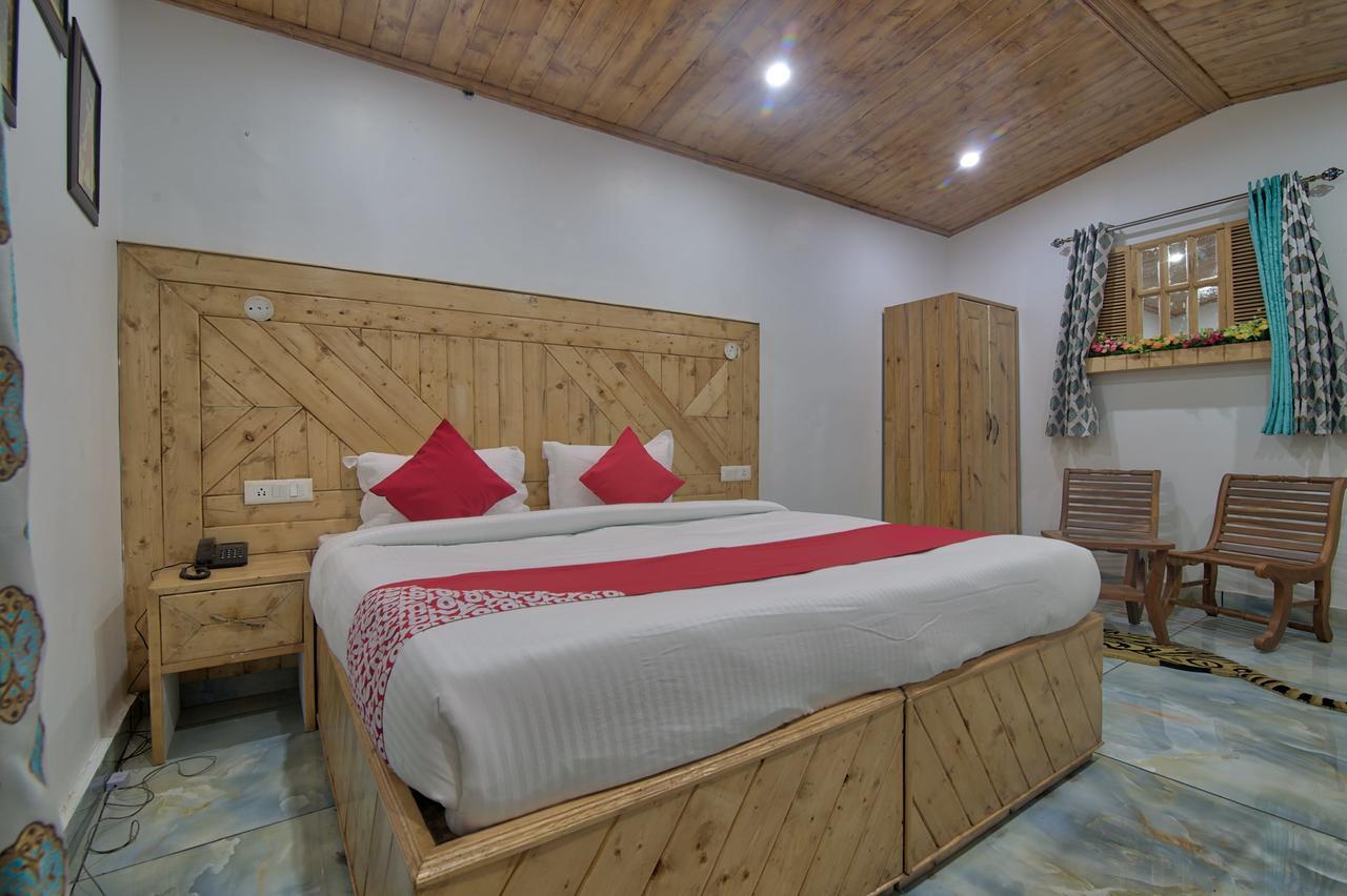 Oyo 13755 Woodstock Inn Далхаузи Екстериор снимка