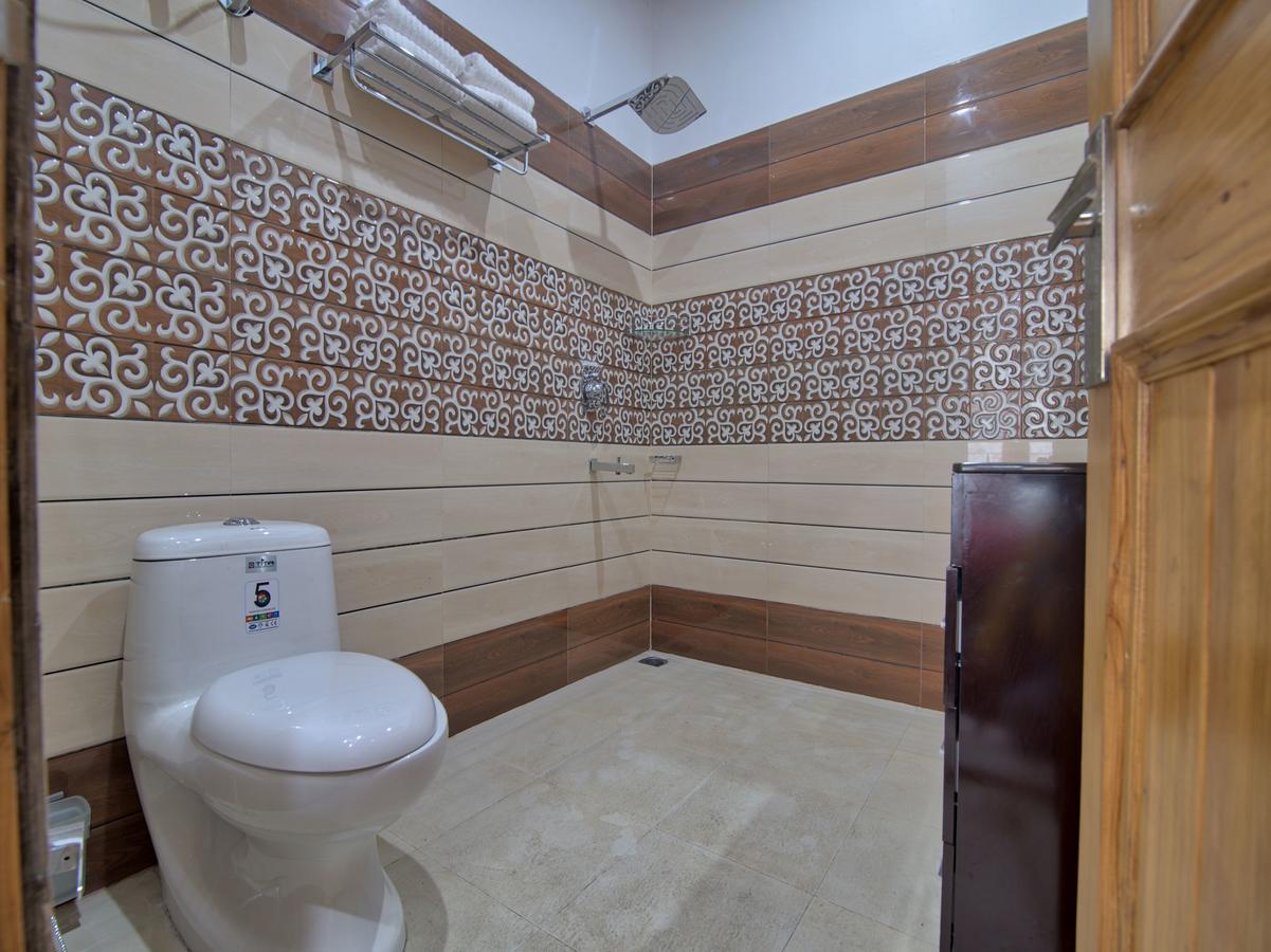 Oyo 13755 Woodstock Inn Далхаузи Екстериор снимка