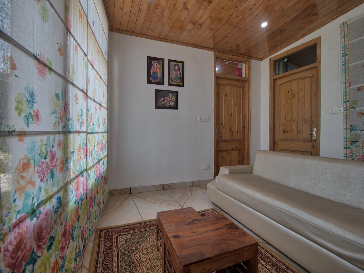 Oyo 13755 Woodstock Inn Далхаузи Екстериор снимка
